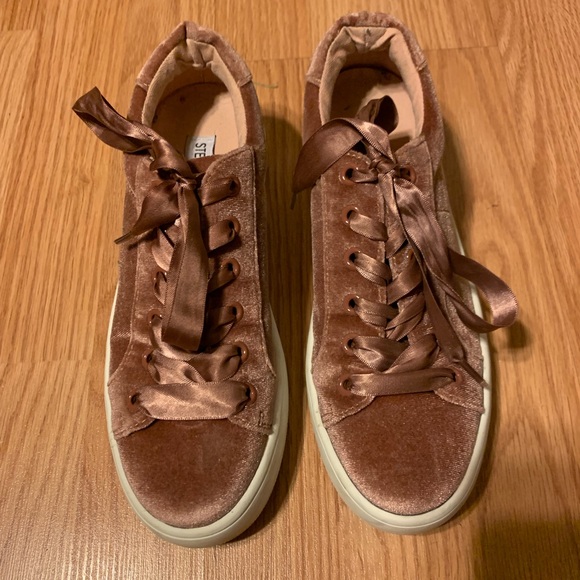 Steve Madden Shoes - Steve Madden Sneakers